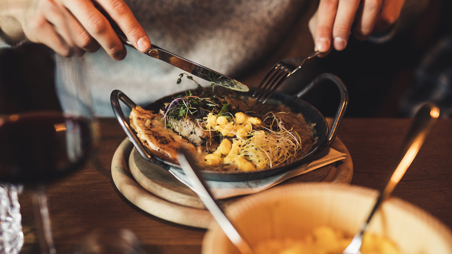 Genussvoll durch den Winter in St. Anton am Arlberg Genussvoll durch den Winter in St. Anton am Arlberg